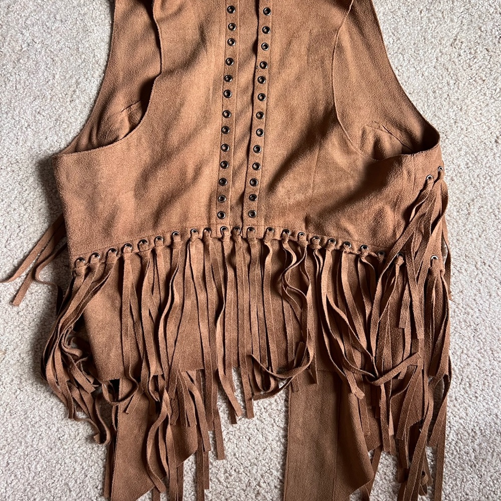 Fringe Vest - Picture 2 of 3